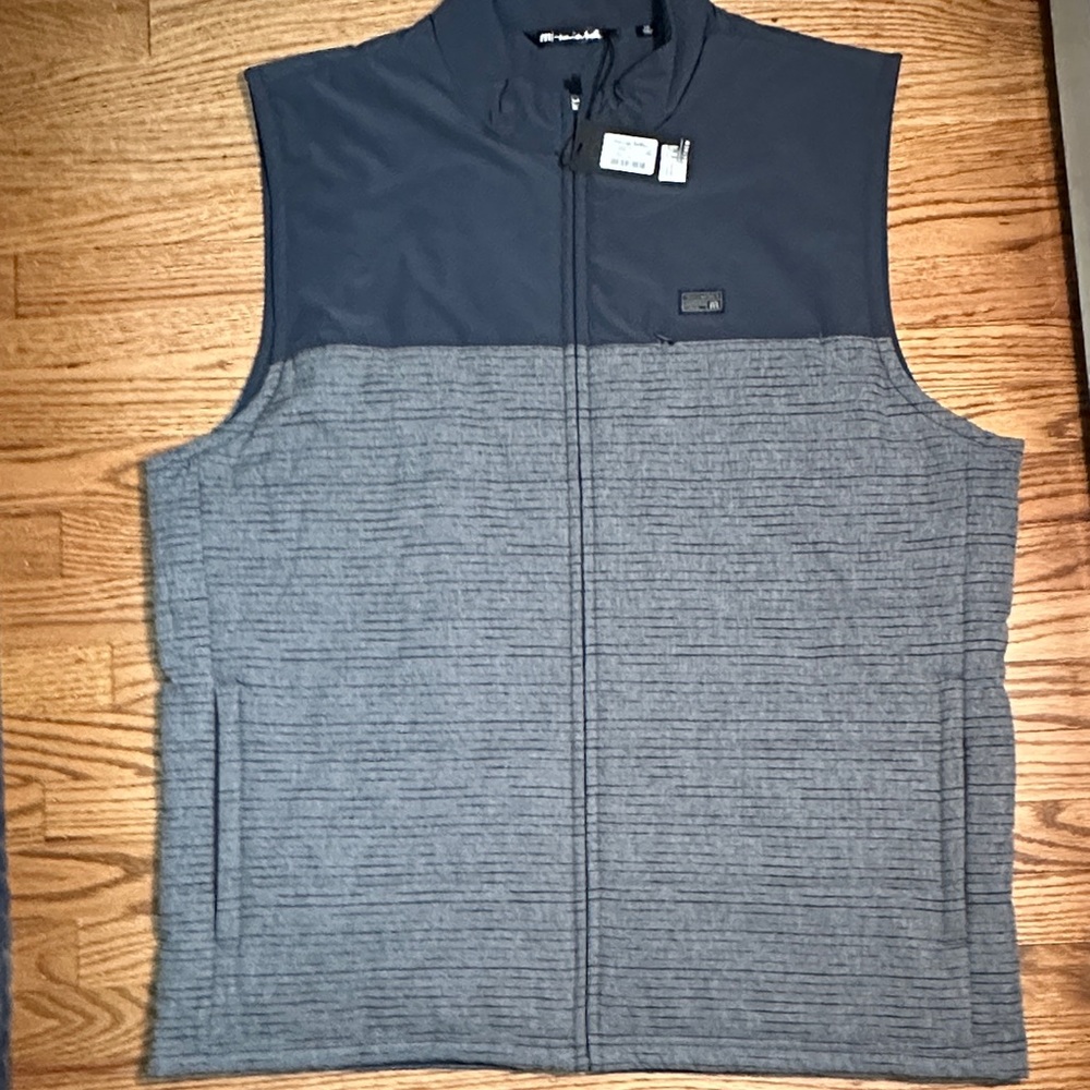 Men's Gray Sleeveless Jacket